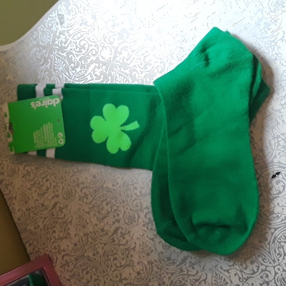 💕CUTE💕New ST. PADDYS long green socks - Picture 8 of 8